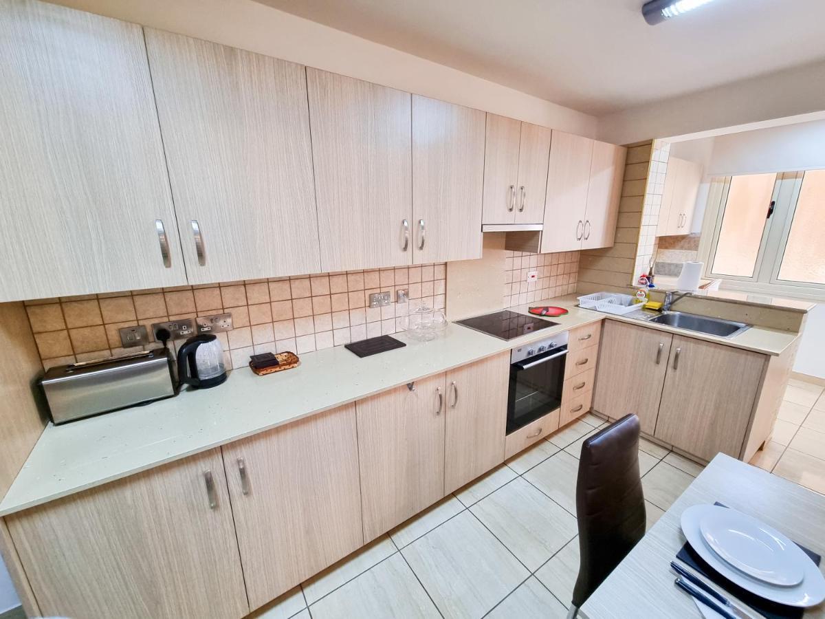 Sunbay City Rooms Ларнака Экстерьер фото
